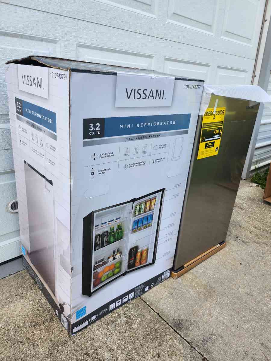Vissani Mini Fridge - Homosassa, Florida - FleaMarketBay