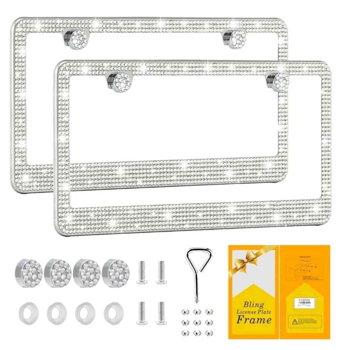 Bling car set 1 steering wheel cover 2 seat belt - Cleveland, Ohio - FleaMarketBay