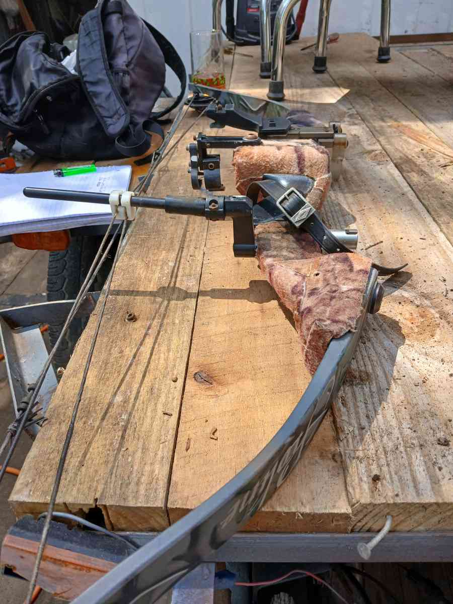 Pink camo compound Bow - Spartanburg, South Carolina - FleaMarketBay