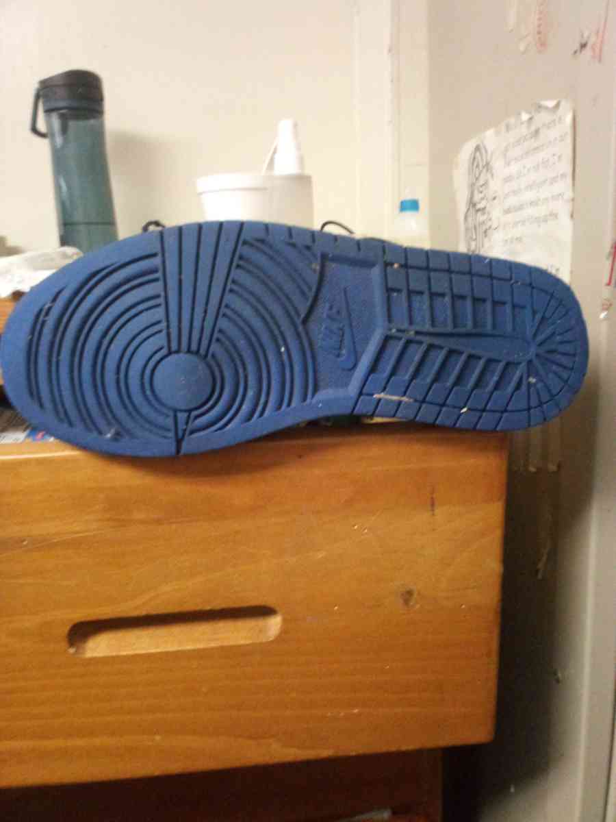 Nike Air Jordan 1 SE - Philadelphia, Pennsylvania - FleaMarketBay