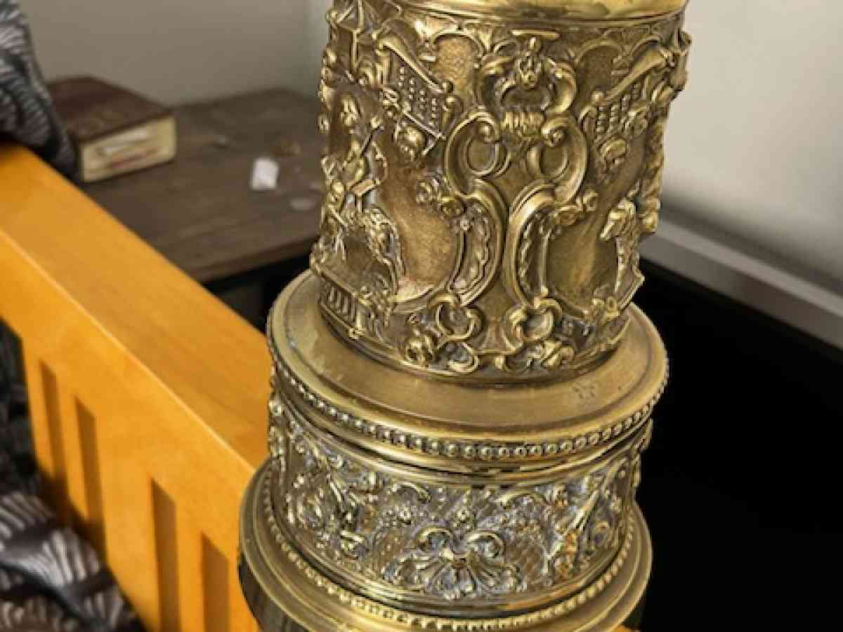 vintage gold lamp - Las Vegas, Nevada