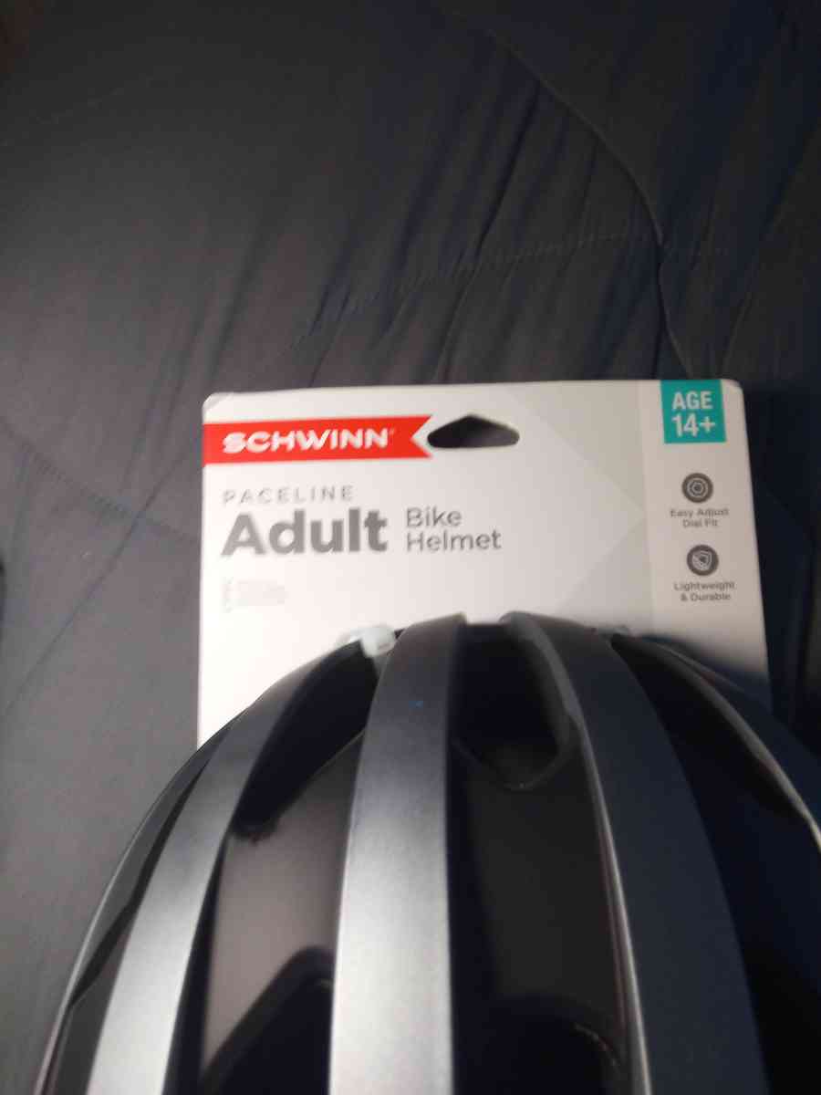 bike helmet Schwinn adult - Cleveland, Ohio - FleaMarketBay