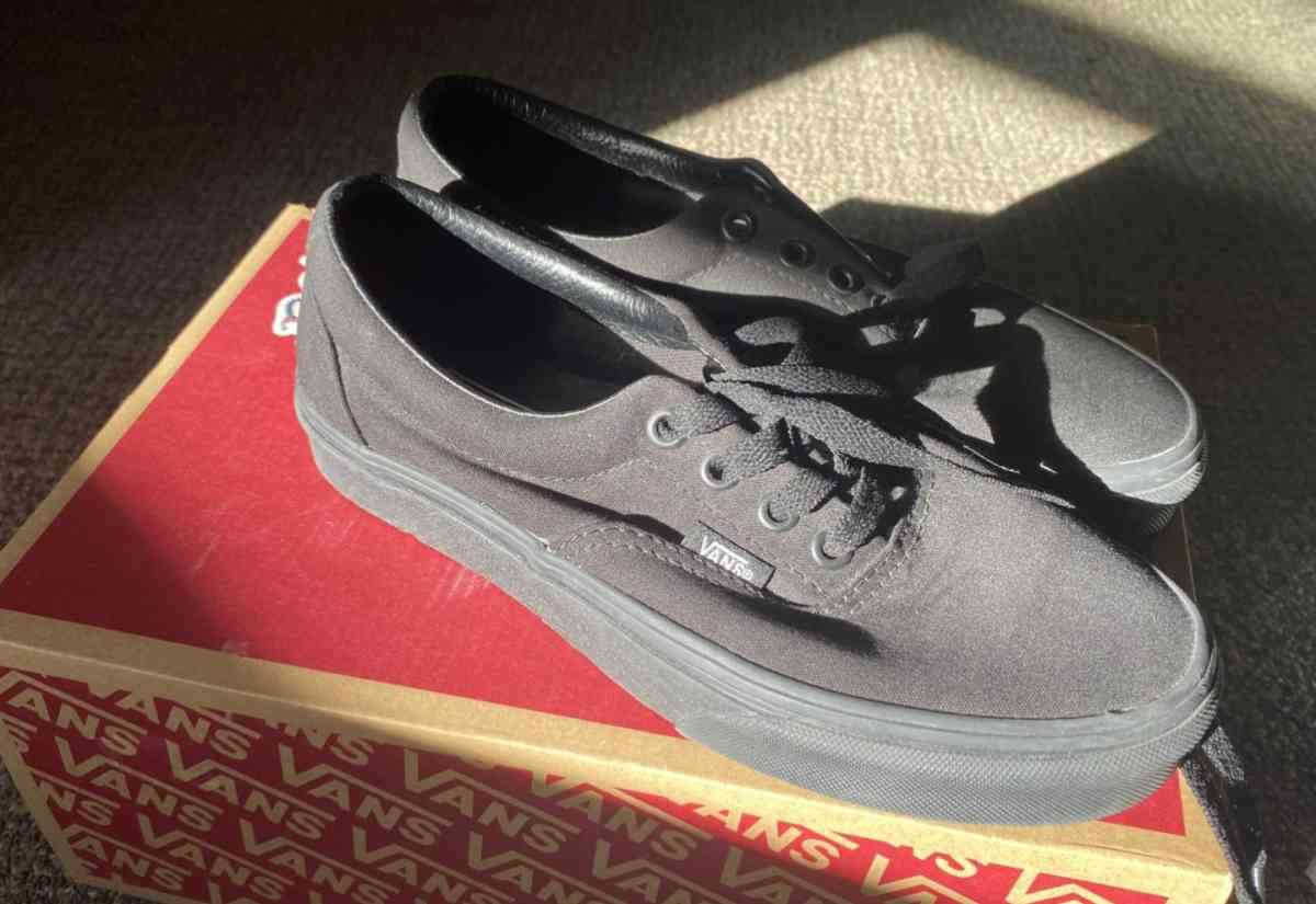 New Vans out of box Unisex size - Plainfield, Illinois - FleaMarketBay