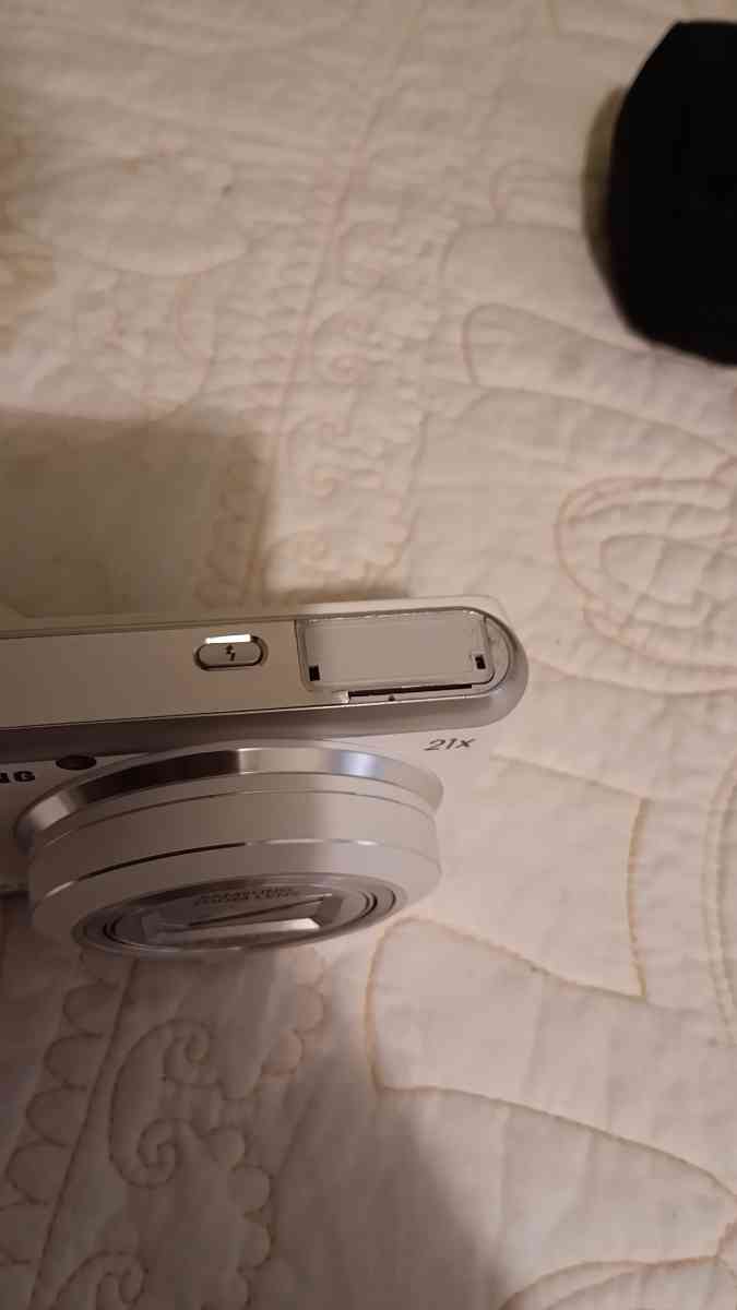 Samsung Galaxy 2 camera - San Diego, California - FleaMarketBay