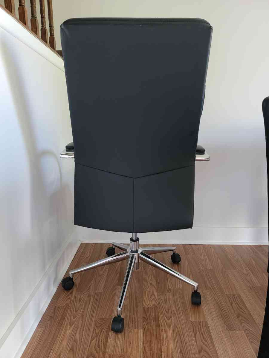 Office Chair - Hoffman Estates, Illinois - FleaMarketBay