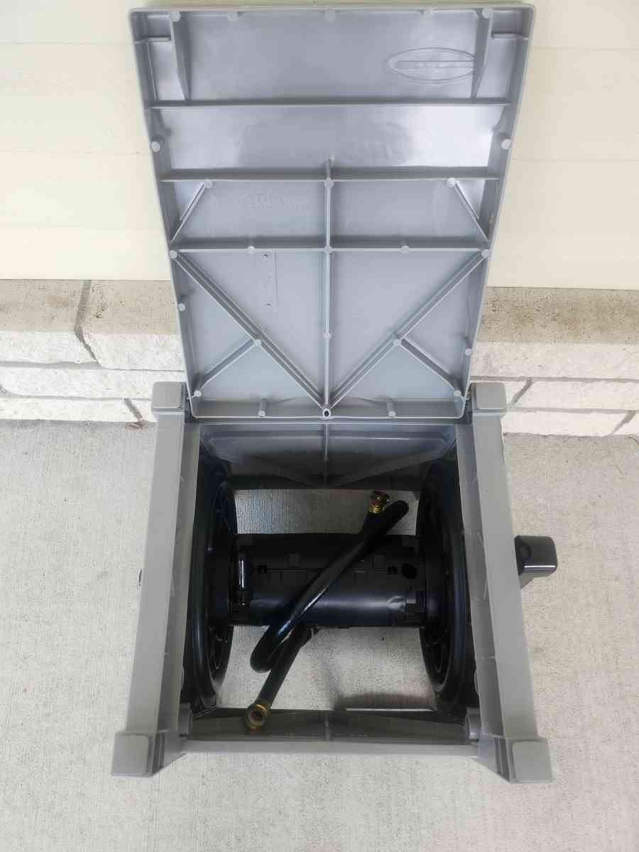 Suncast Hose Hideaway - Homosassa, Florida - FleaMarketBay