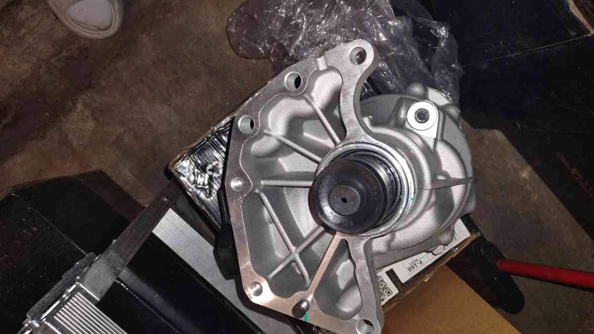 New transfer case - Houston, Texas - FleaMarketBay