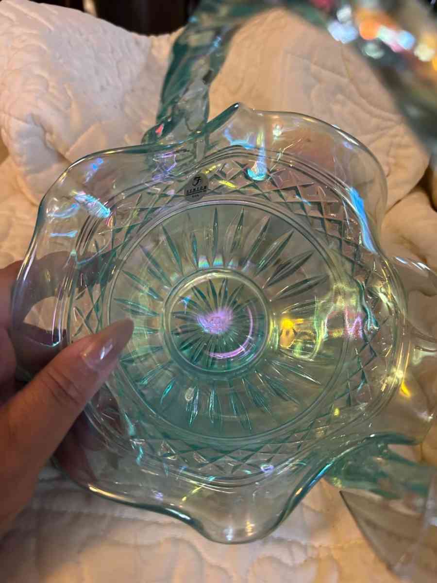 Fenton sea green glass basket - Scott Depot, West Virginia - FleaMarketBay