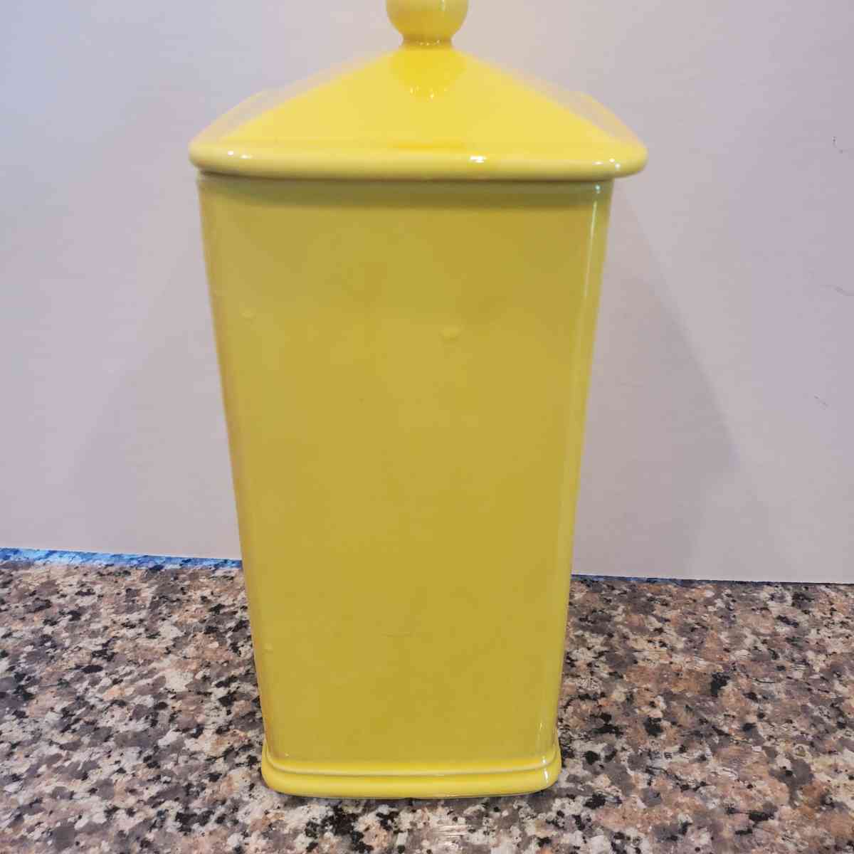 Vintage McCoy Stoplight Cookie Jar labeled 351 USA - Fort Worth, Texas - FleaMarketBay