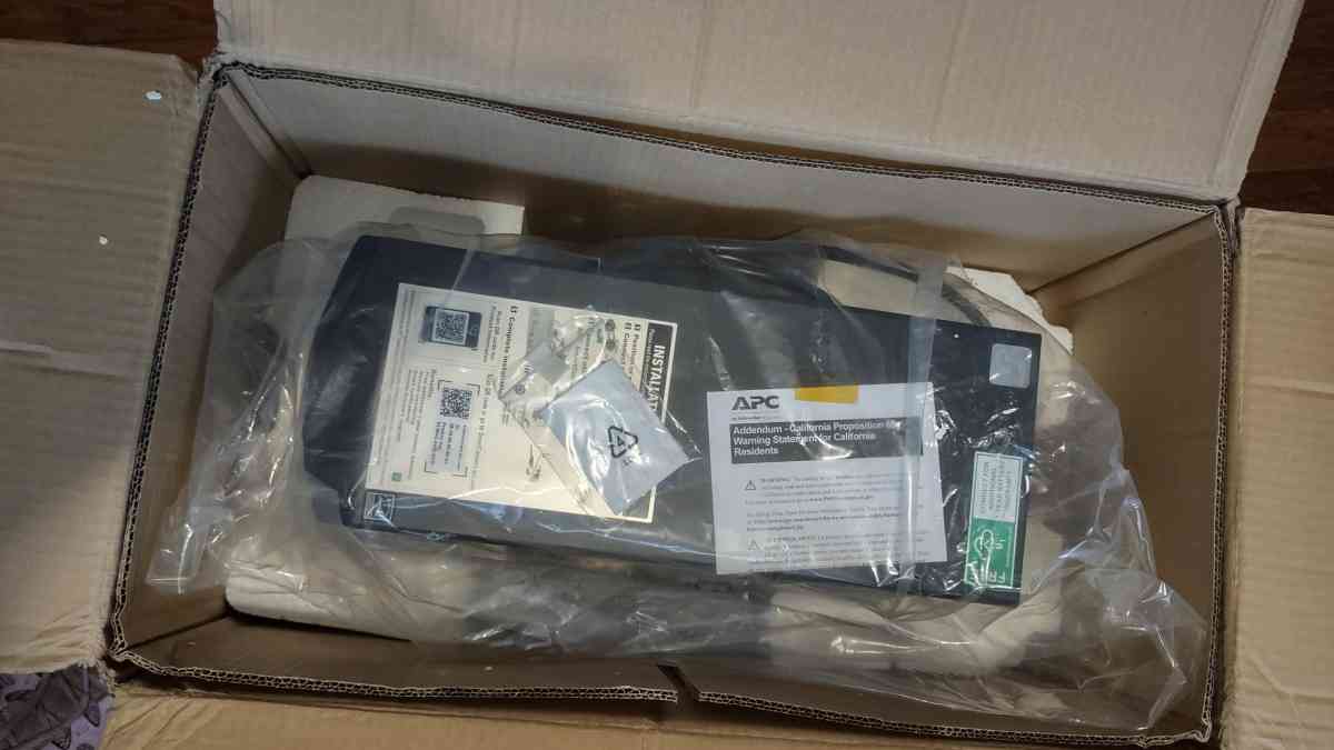 Smart UPS with Smart Connect 1500 VA - Greensboro, North Carolina - FleaMarketBay