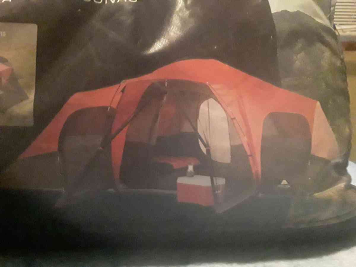 camping tent - La Puente, California - FleaMarketBay