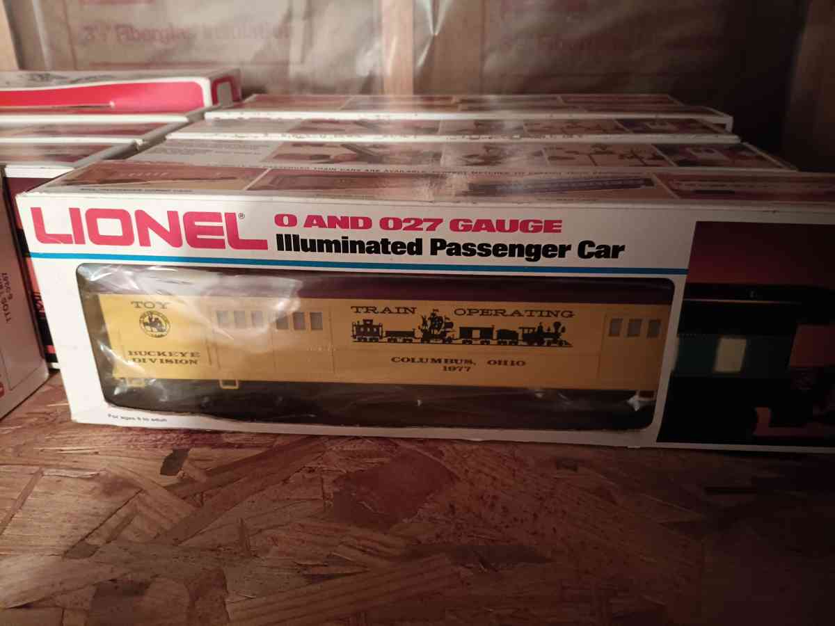 lonell - Rochester, New York - FleaMarketBay