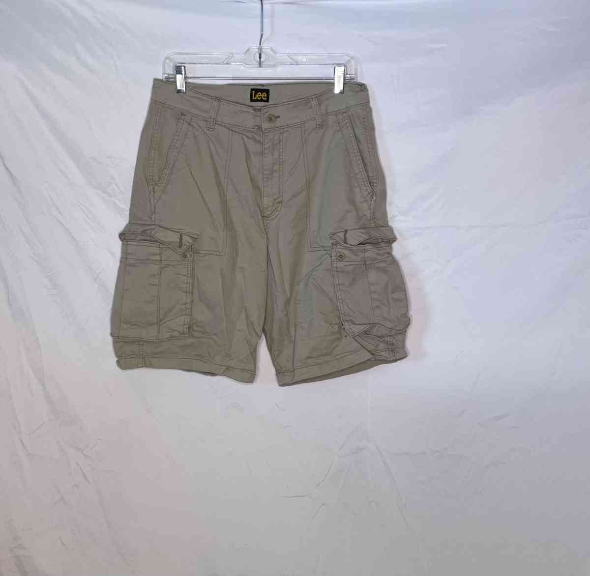 cargo shorts - Spanish Fork, Utah - FleaMarketBay