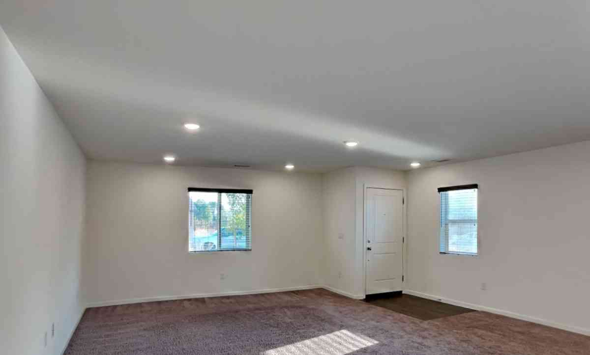 3 Bed 2 Bath House - Reno, Nevada - FleaMarketBay
