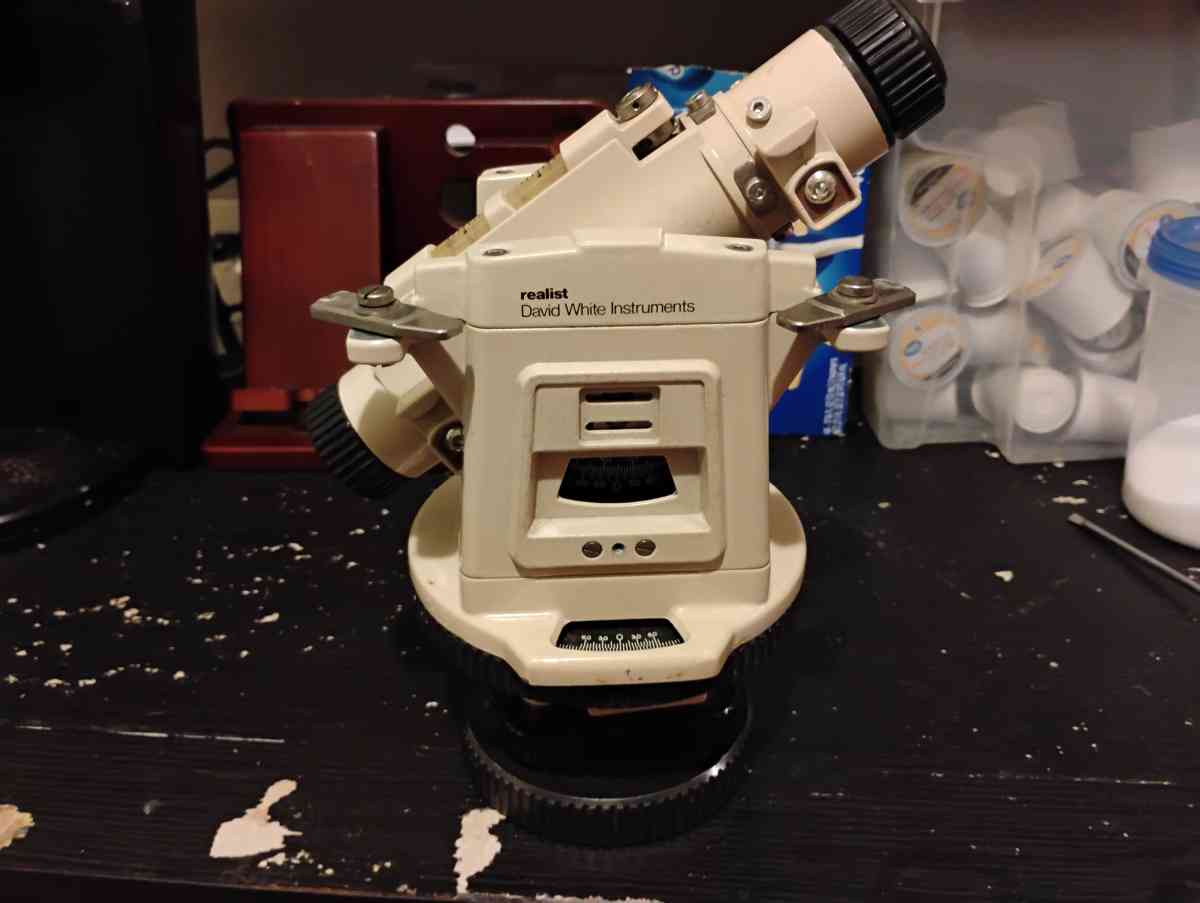 realist David white instrument