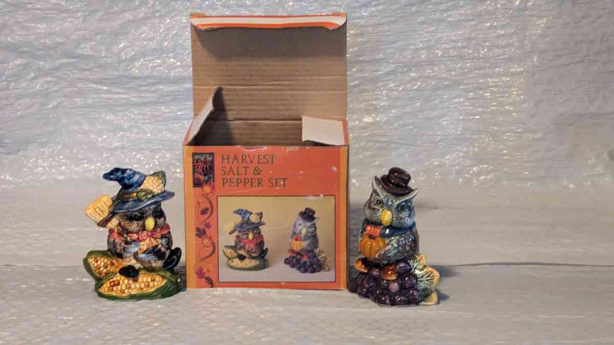 Owl Harvest Salt and Pepper Set Ceramic In Original Box - Phoenix, Arizona - FleaMarketBay