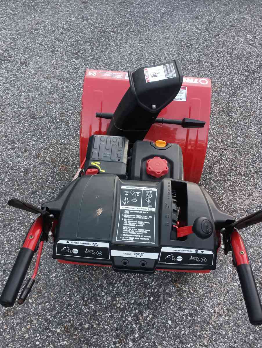 snow blower - Lewiston, Maine - FleaMarketBay