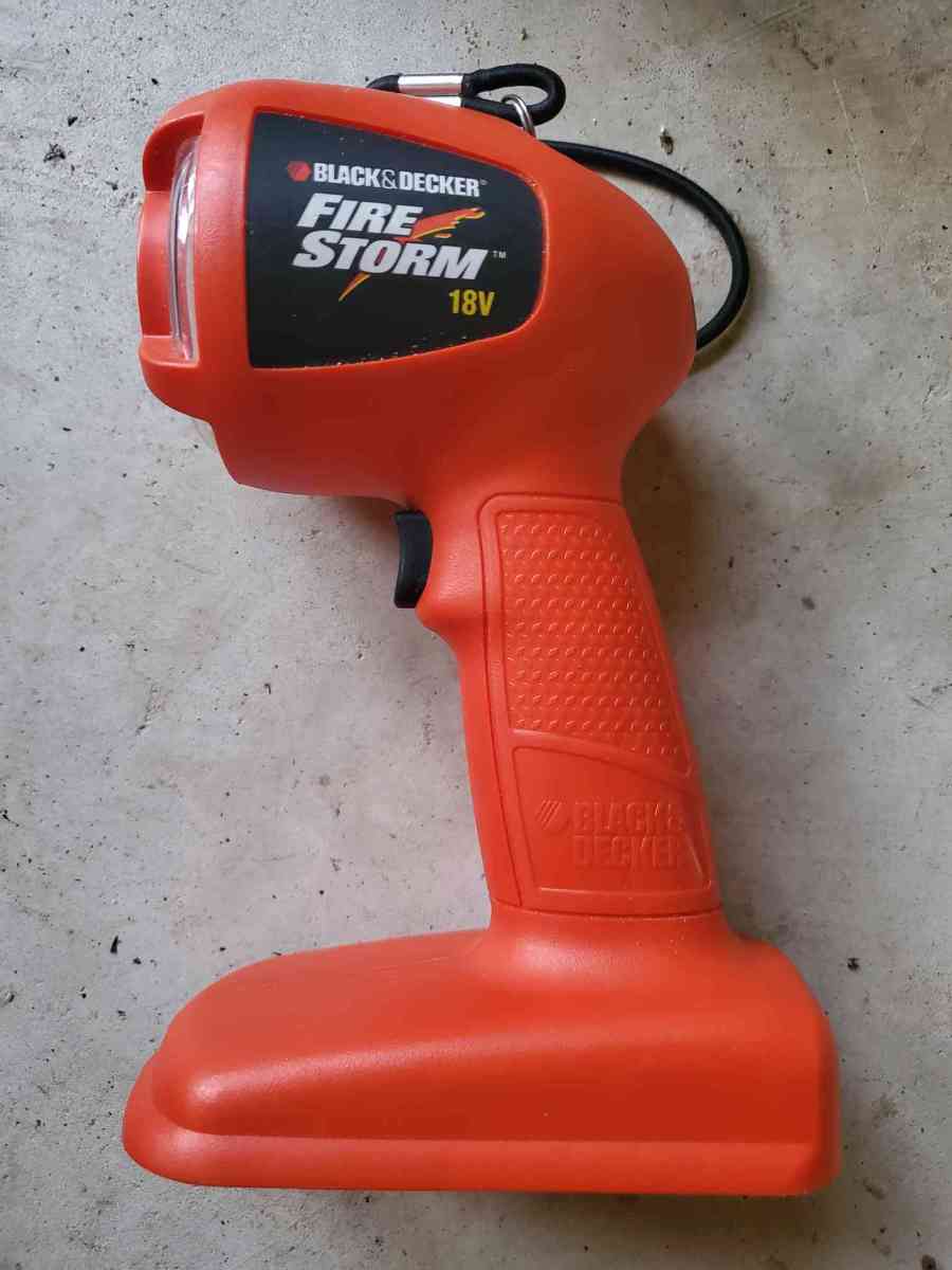 18V  Flashlight  No Battery Or Charger  Black  Decker Fires - Rock Island, Tennessee