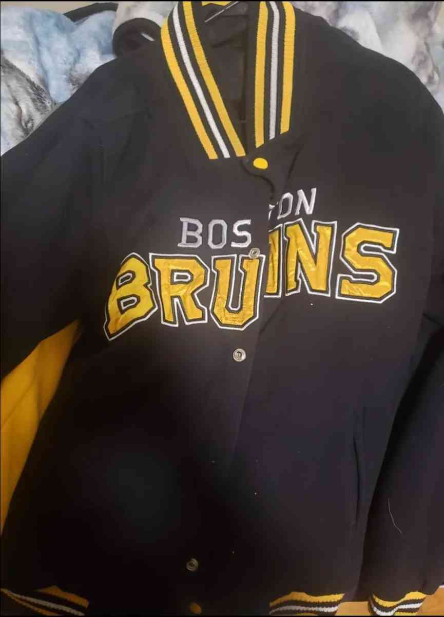 reversible bruins jacket - Rockland, Massachusetts