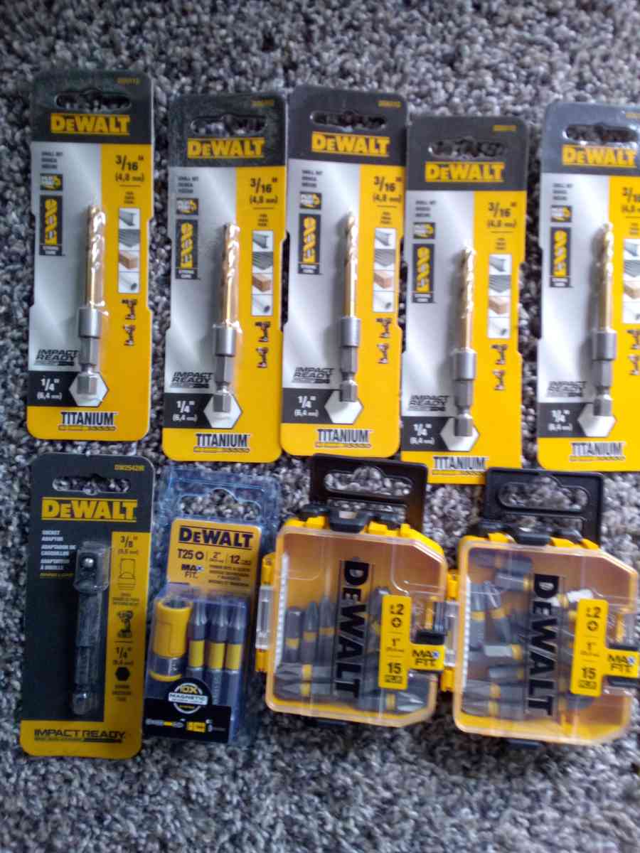 Dewalt Bit bundle deal - Indianapolis, Indiana - FleaMarketBay