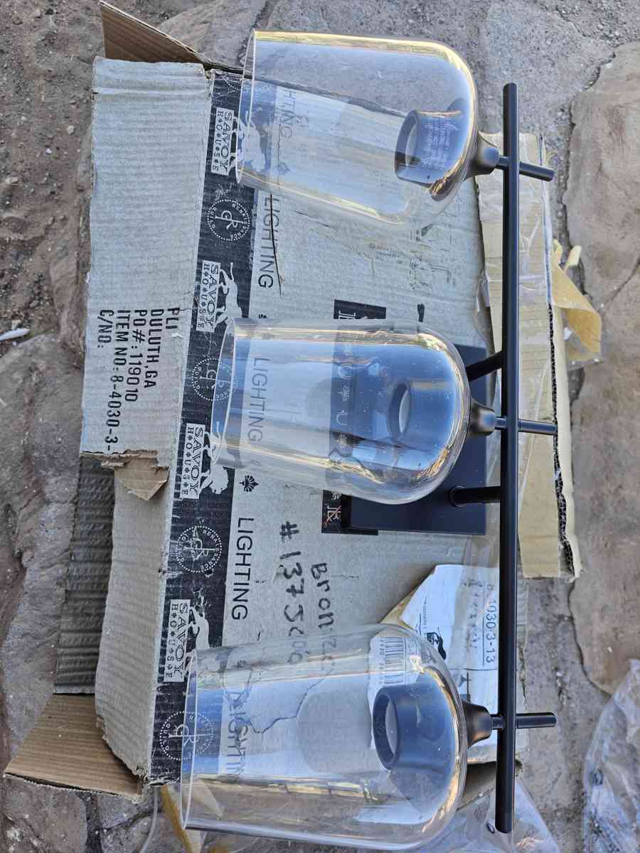 light fixtures - Las Vegas, Nevada - FleaMarketBay