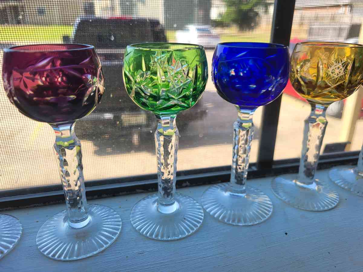 set of 6  5inch tall BOHEMIAN crystal cut to clear wine - Texarkana, Texas - FleaMarketBay