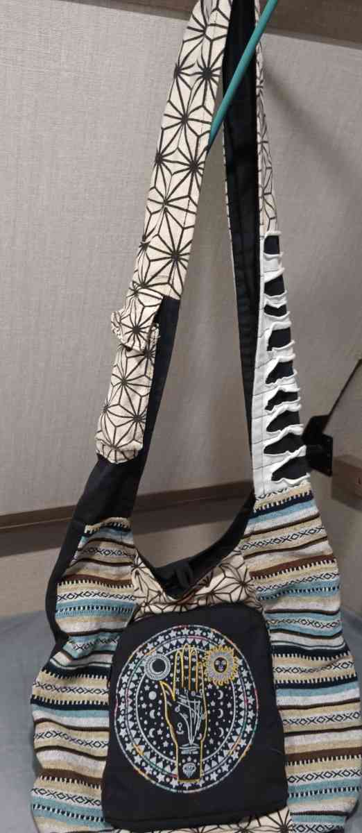 Threadheads Crossbody purse - Chuckey, Tennessee - FleaMarketBay