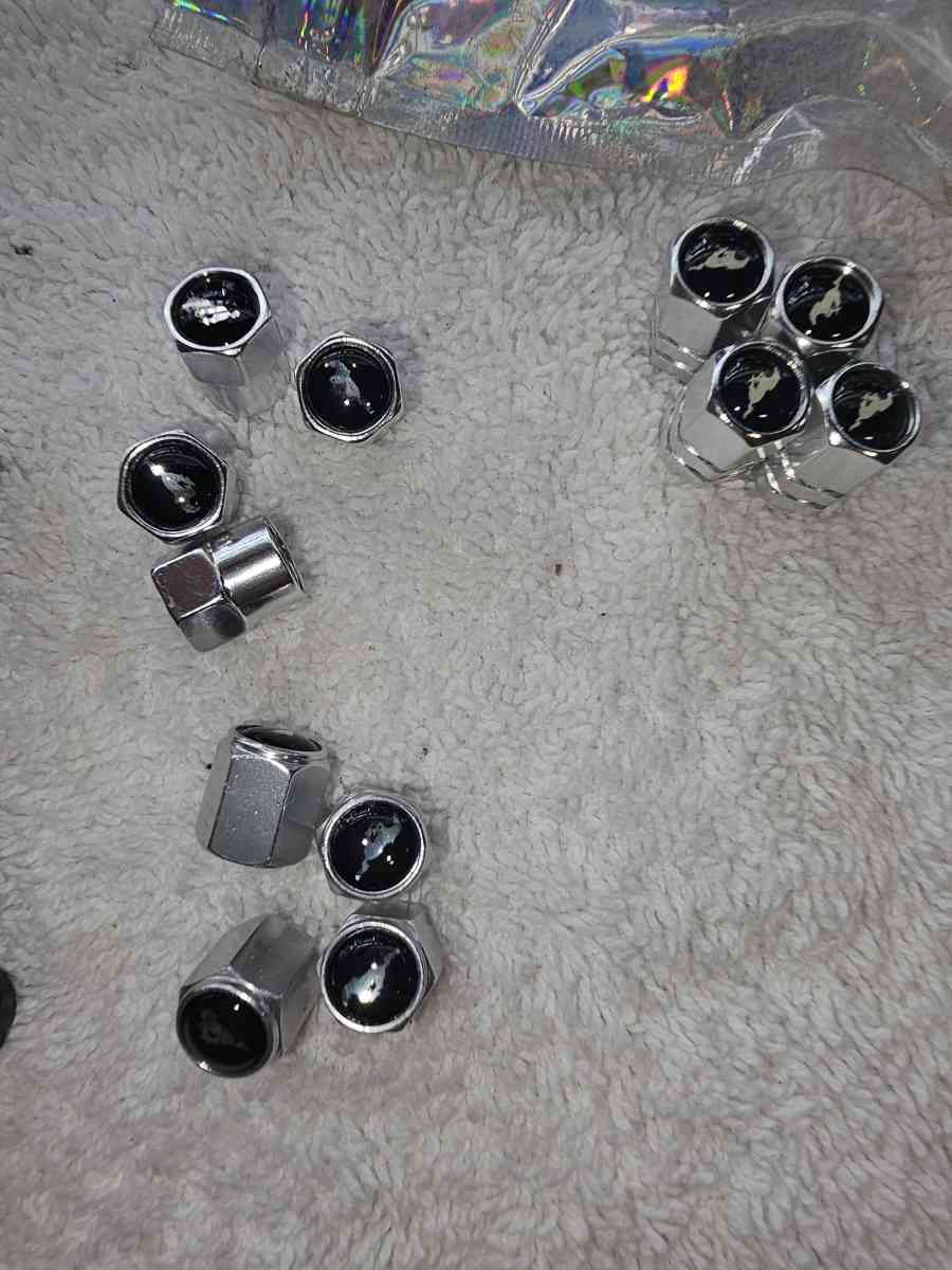 car accessories Keychain tire caps center hubcaps - Las Vegas, Nevada - FleaMarketBay