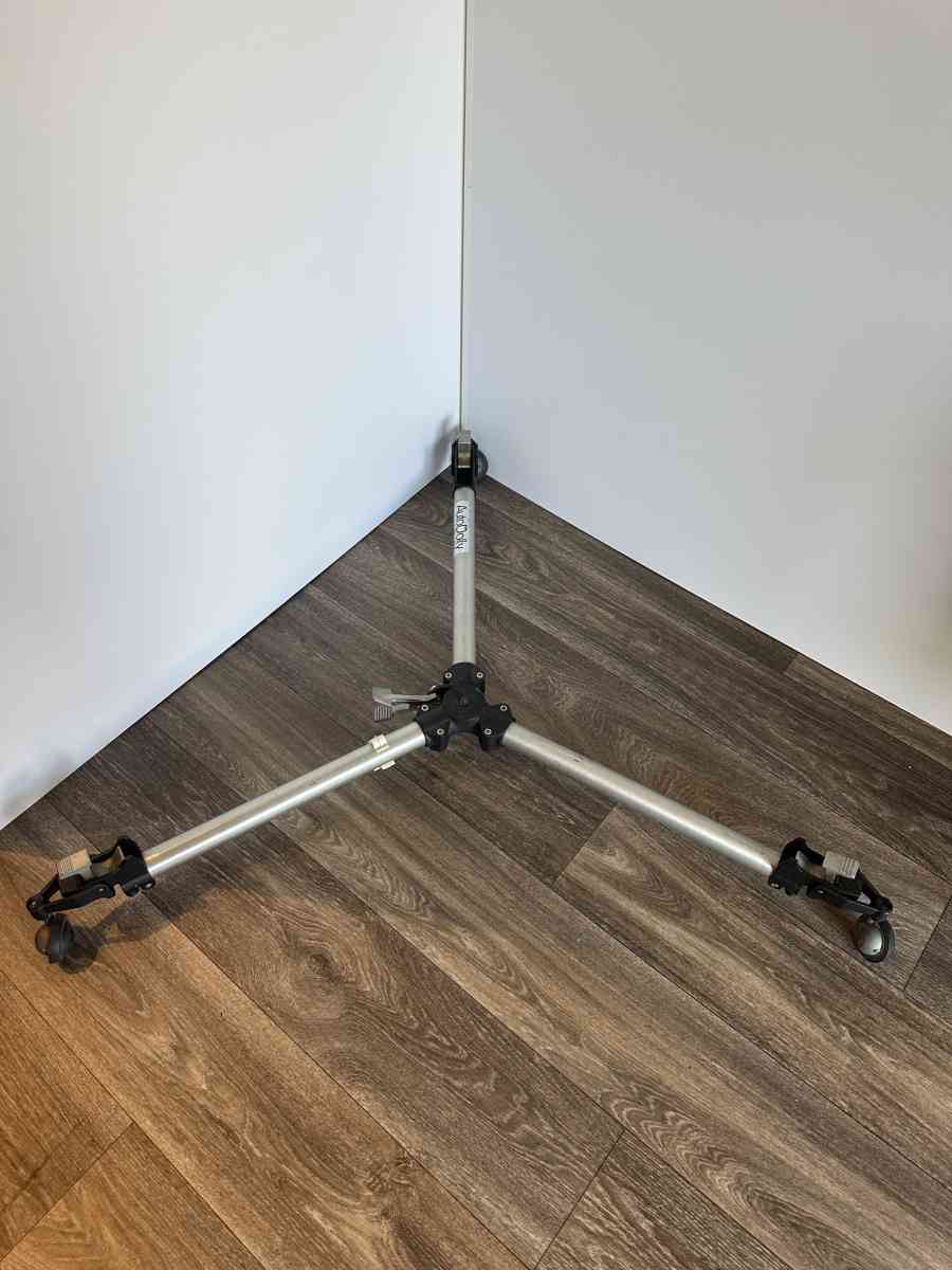 Manfrotto Bogen 3035 Geared Center Tripod and auto dolly - Charlotte, North Carolina - FleaMarketBay