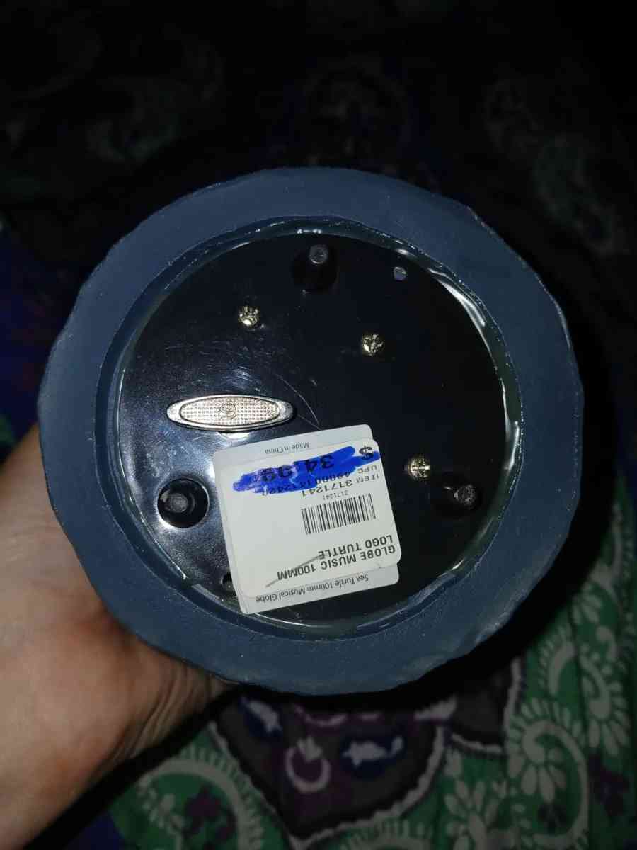 snow globe - Springfield, Pennsylvania - FleaMarketBay