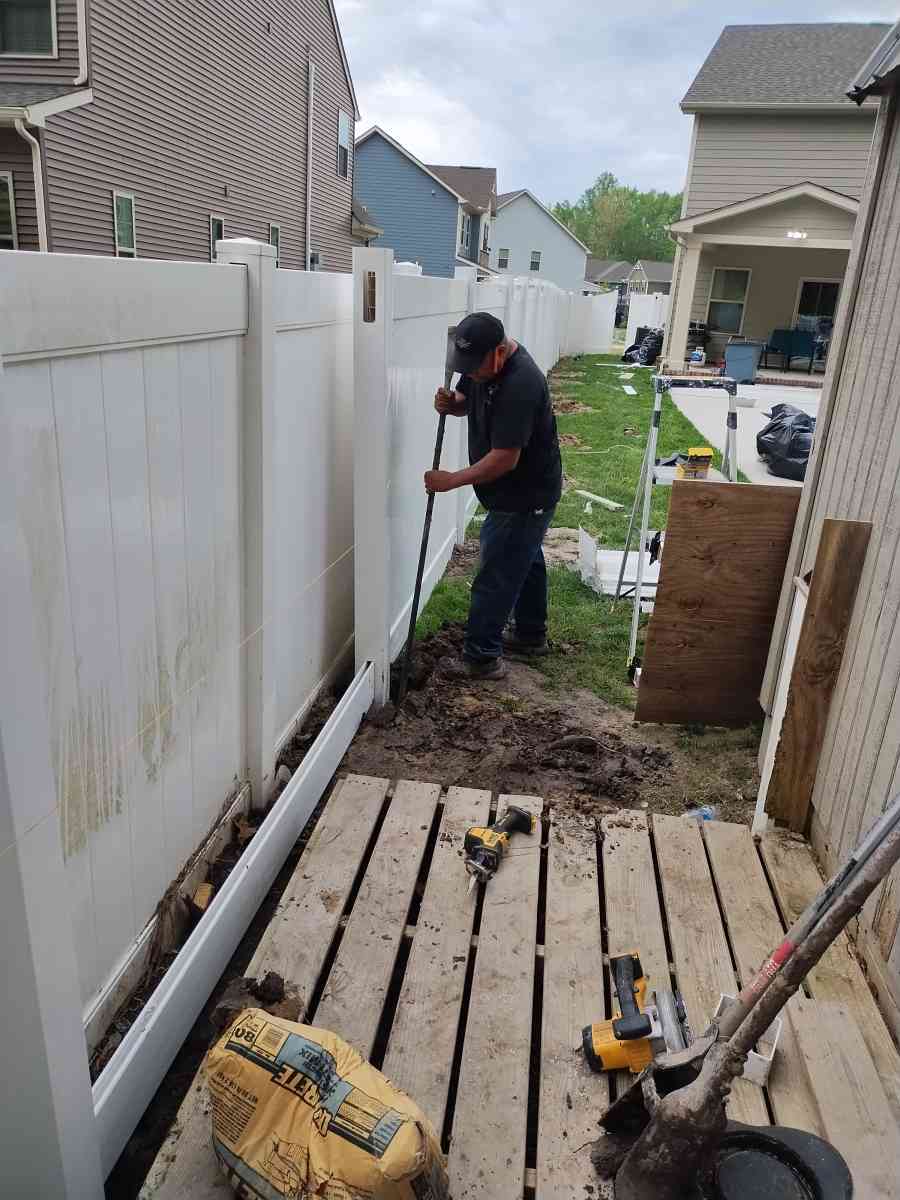 fencing  flooring - Dundalk, Maryland - FleaMarketBay