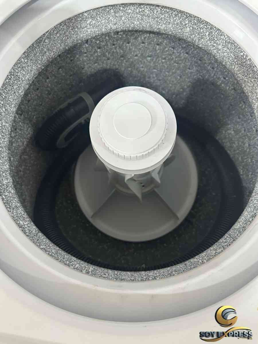 Whirlpool combo 24W washer and dryer stackable white color - Miami, Florida - FleaMarketBay