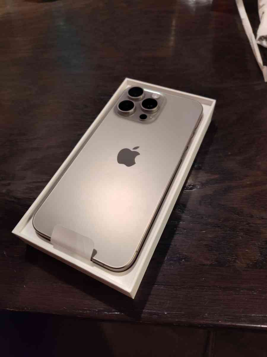 iPhone 15 pro max 1tb - Hemet, California