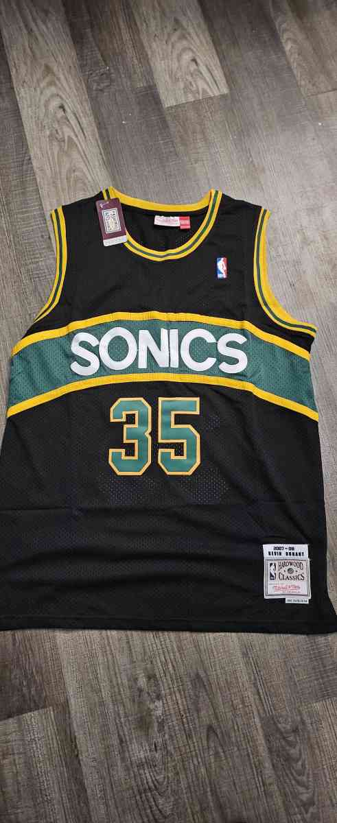 NBA and NFL jeresys - Ontario, California - FleaMarketBay