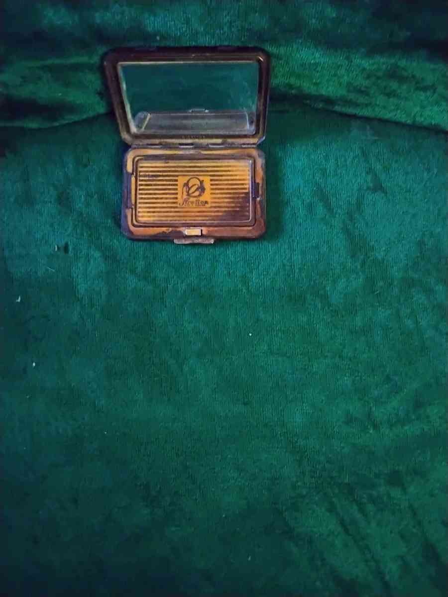 antique compact - Palm Springs, California - FleaMarketBay