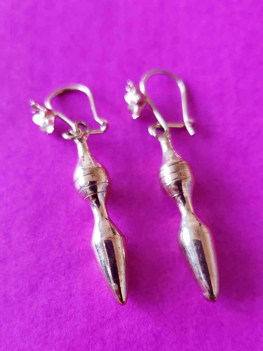 18k gold filled long earring - Indianapolis, Indiana