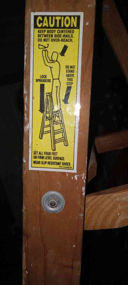 wood ladder - Barnwell, South Carolina - FleaMarketBay