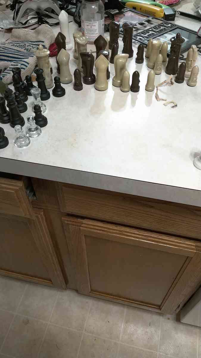 chess pieces sets - Olympia, Washington - FleaMarketBay