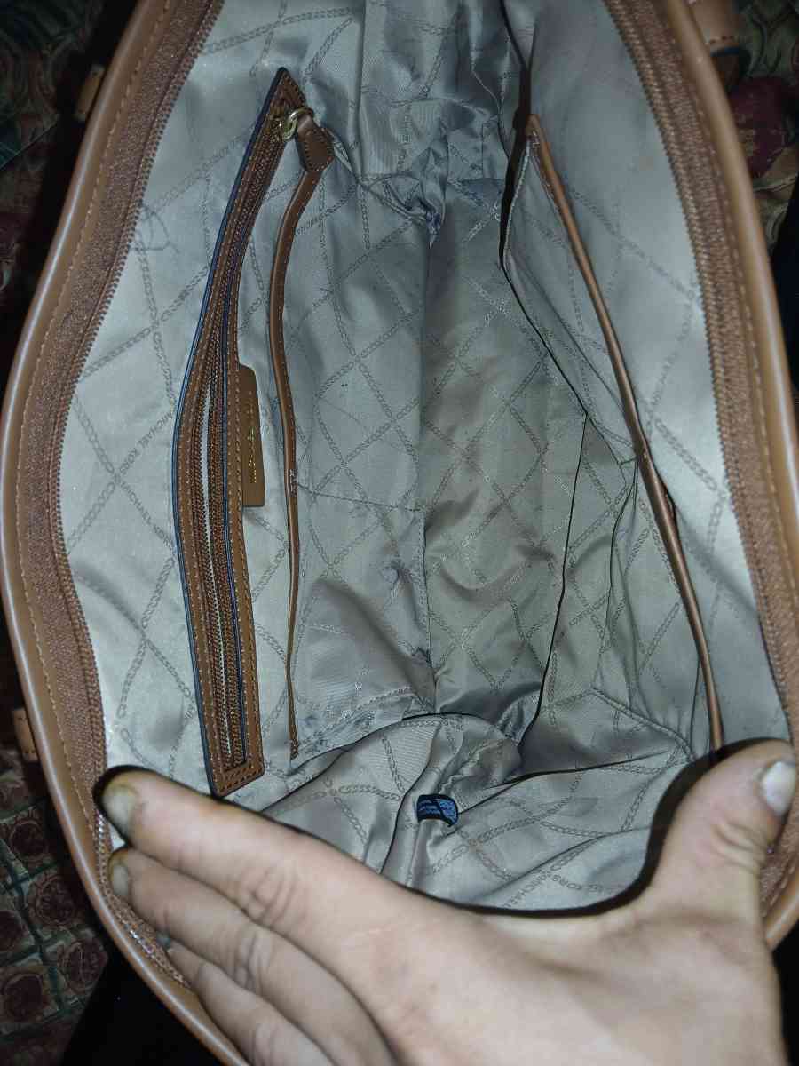 Micheal Kors leather handbag - Carthage, Texas - FleaMarketBay