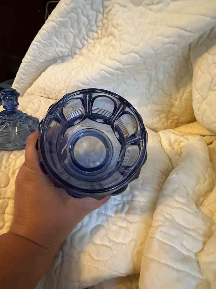 Rare blue Fenton glass trinket dish - Scott Depot, West Virginia - FleaMarketBay