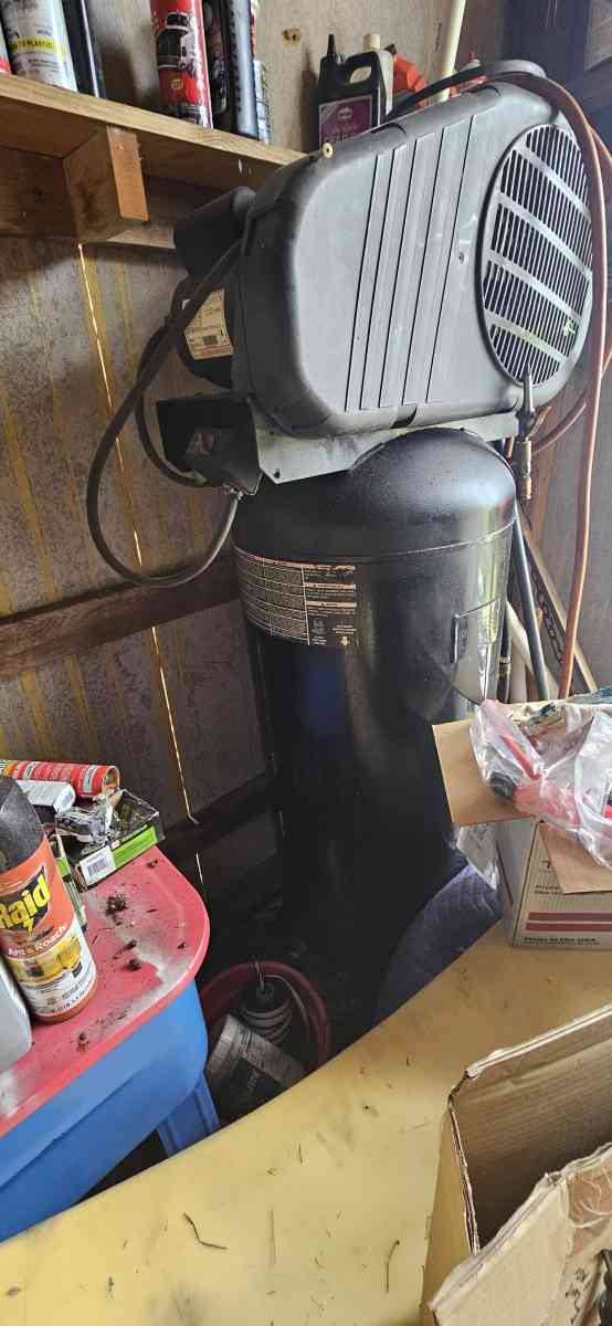 air compressor 220 volt - Myakka City, Florida - FleaMarketBay