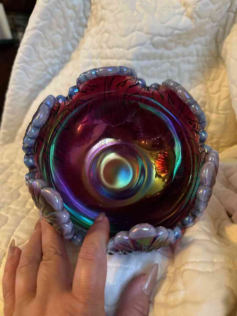 amethyst carnival glass bowl - Scott Depot, West Virginia - FleaMarketBay