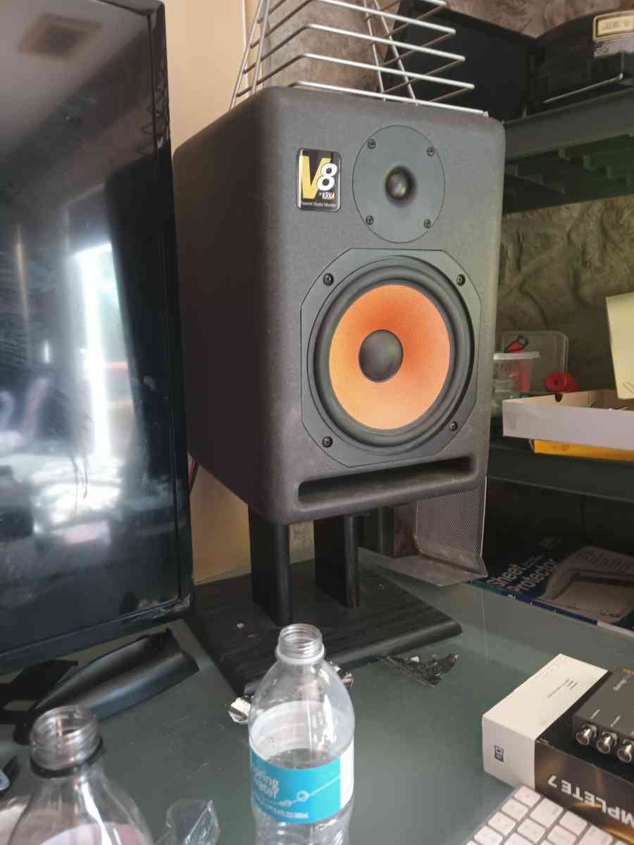 KRK V8 POWERED MONITORS PAIR - Knoxville, Tennessee - FleaMarketBay