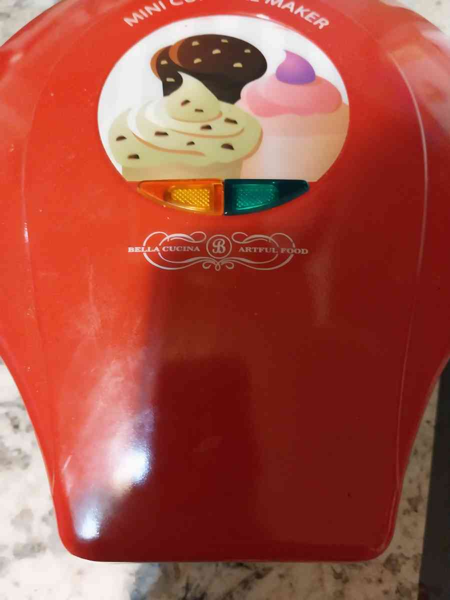 mini cupcake maker - Acworth, Georgia - FleaMarketBay