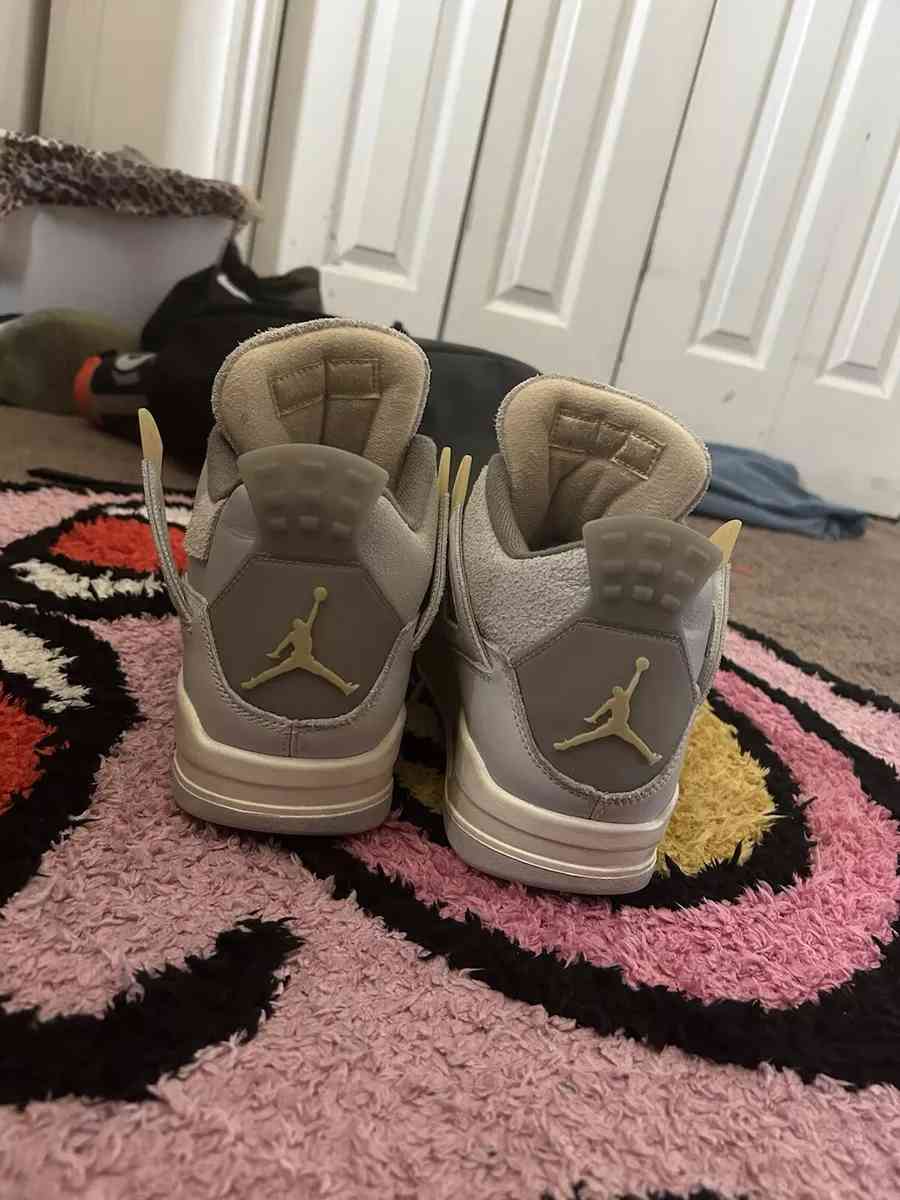 Jordan 4s Craft Photon Dust all sizes - Atlanta, Georgia - FleaMarketBay