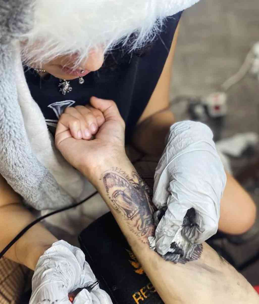 private studio artist - Adams, New York - FleaMarketBay