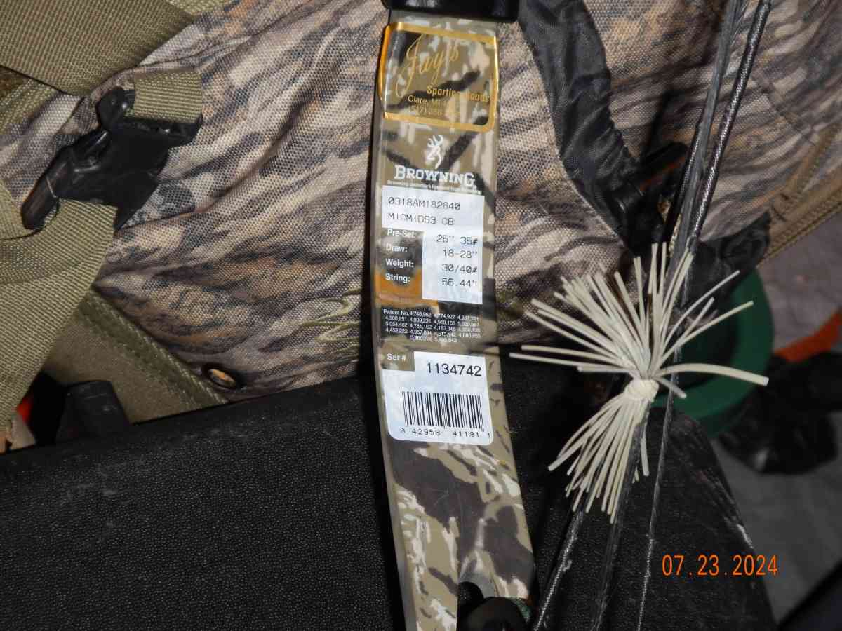 Browning compound bow - Saint Helen, Michigan - FleaMarketBay