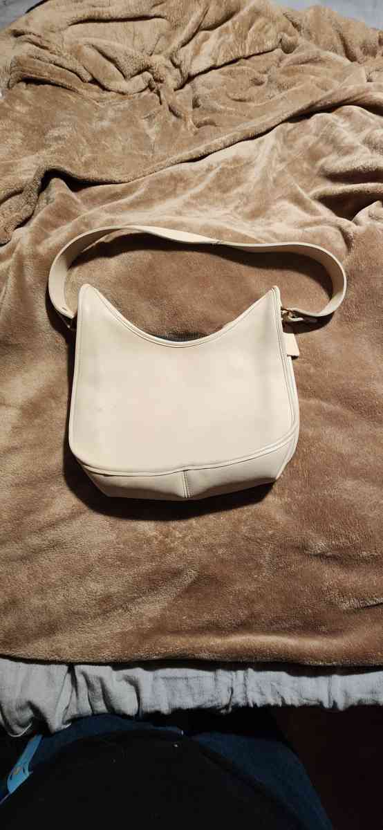 purse - Saint Petersburg, Florida - FleaMarketBay