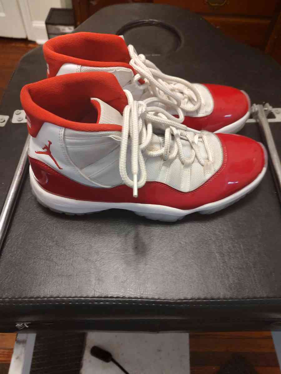 Jordan 11 retro low cherry - Hagerstown, Maryland - FleaMarketBay