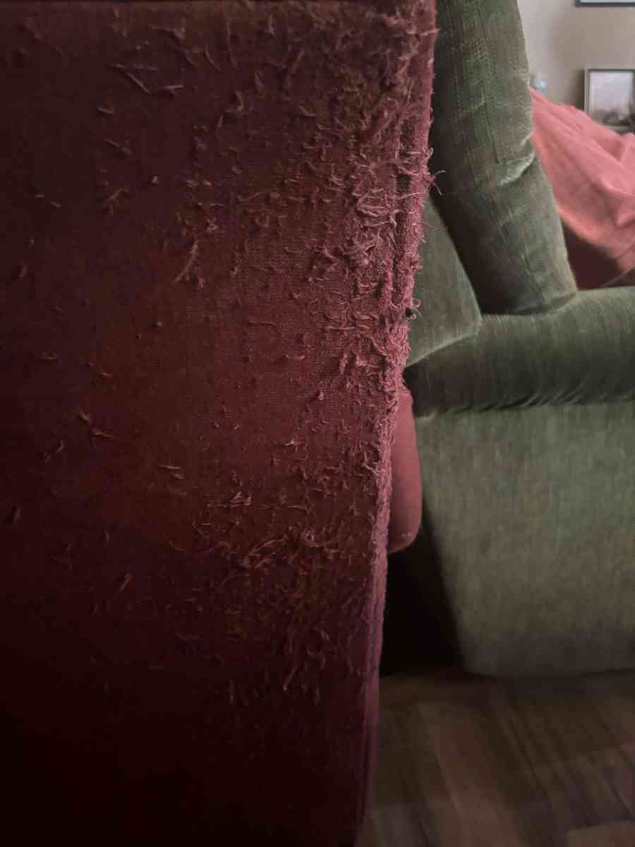 3 years old 3 piece sectional red - Muskogee, Oklahoma - FleaMarketBay